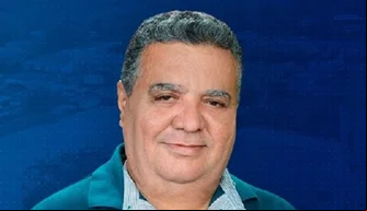 Seu Dua (PSD), prefeito de Regeneração.