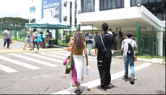 Estudantes