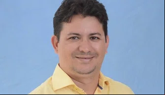 Prefeito de Paes Landim. Thalles Moura Fé.