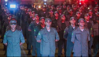 Formatura de 348 policiais militares