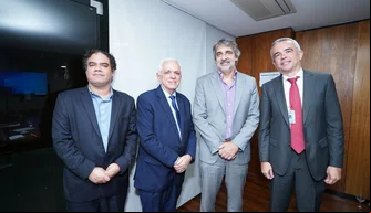 Themístocles Filho solicita obras para o PAC durante reunião em Brasília