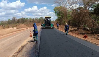 Governo do Piauí inicia pavimentação asfáltica na zona rural de Piripiri