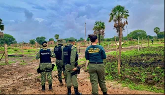 Polícia Ambiental em fiscalização de perfuração irregular de poços na zona Norte de Teresina