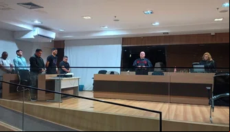 Julgamento de acusado de homicídio