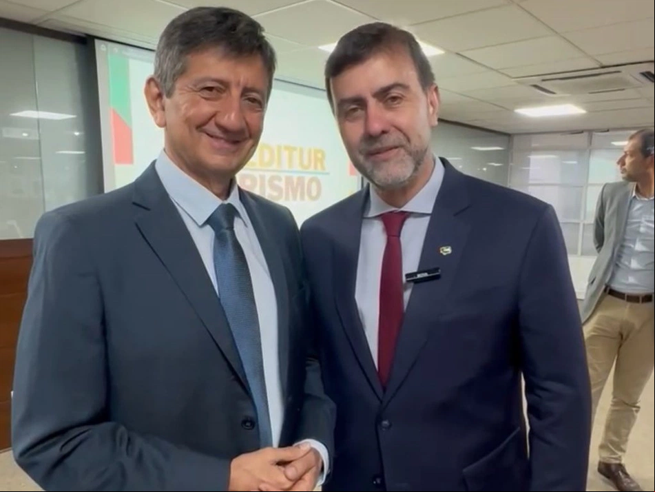 Encontro de secretarias municipais do Turismo em Brasília