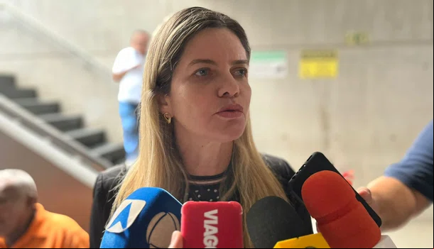 Prefeito de Parnaíba tem que garantir transparência, diz Gracinha sobre gratificações
